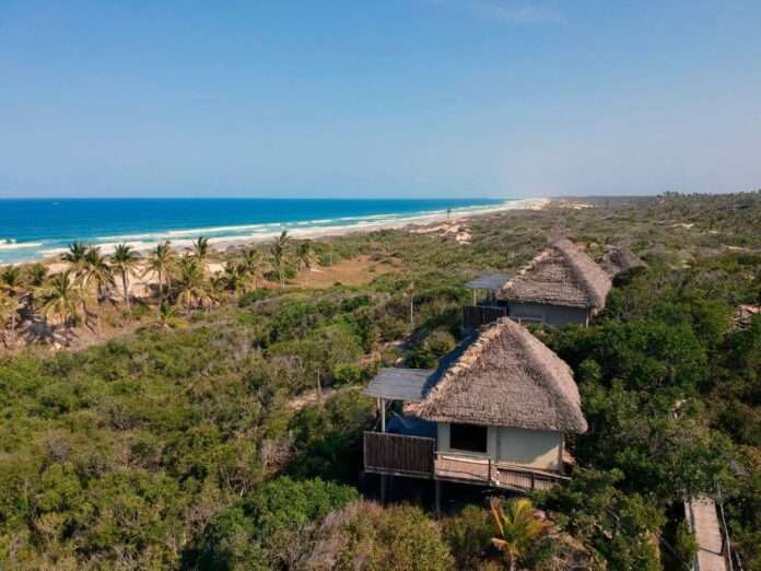 the travessia beach lodge in mozambique