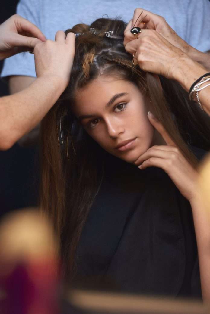 Kaia Gerber gets her hair done