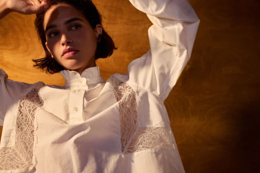 Balzac shirt on model.